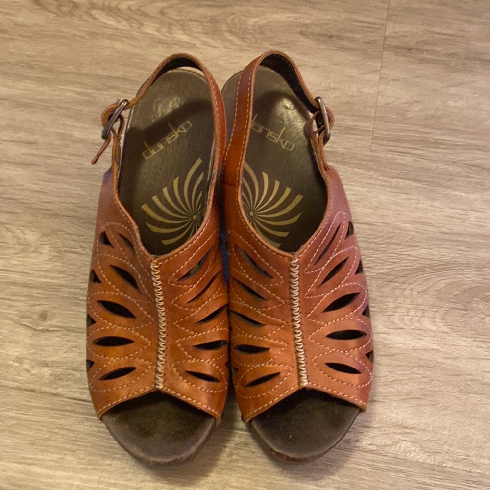 Dansko Boho clogs in Exc. Condition. Size 39